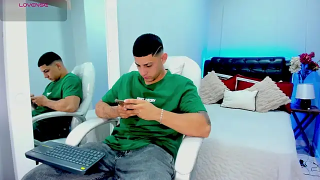 Alex cute77 online show from June 9, 12:51 pm