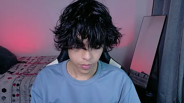 Alan26  online show from May 18, 7:47 am