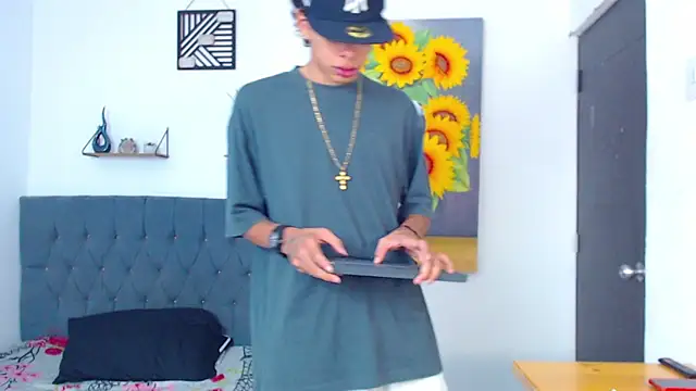 Harry jhonsson online show from May 4, 1:29 am