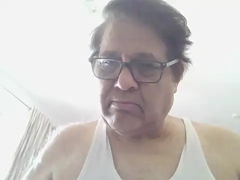Nuttysub online show from May 4, 2:46 am
