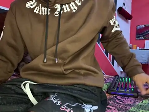 tanned boy online show from May 20, 1:17 pm