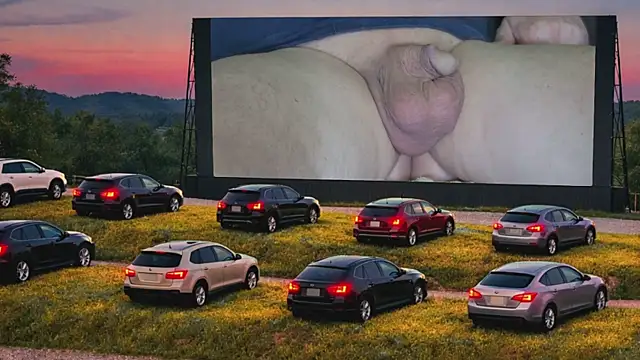 ButtCrackShowing-OOPS online show from May 16, 3:37 am