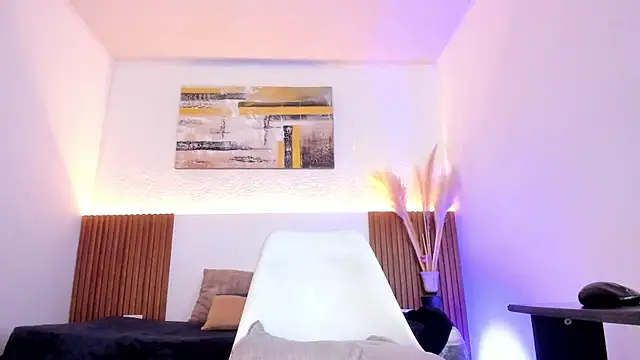 jean sneider online show from June 26, 4:37 am
