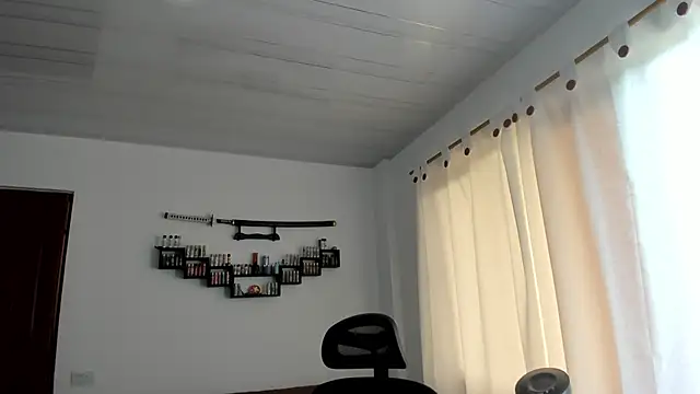DmitriSanders online show from May 17, 3:41 pm