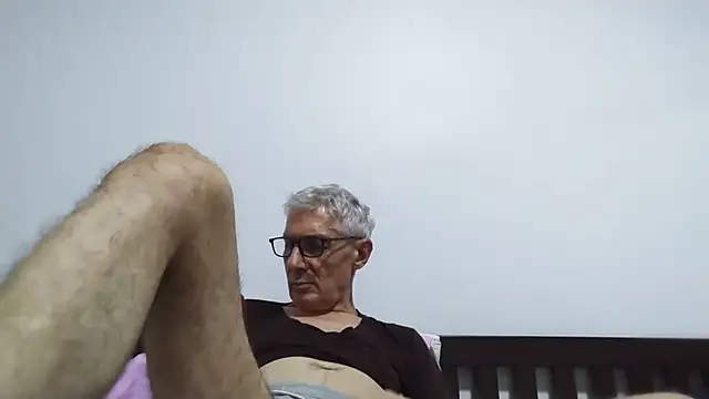 BIGUNCUTHARDCOCK online show from August 4, 9:59 am