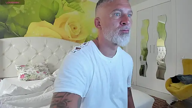 BlowMyXXL online show from May 20, 4:19 am