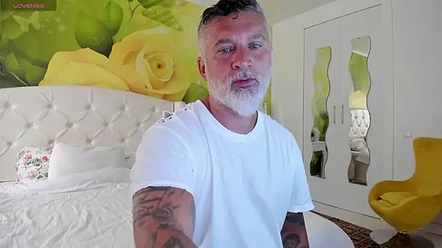BlowMyXXL online show from May 17, 7:38 am