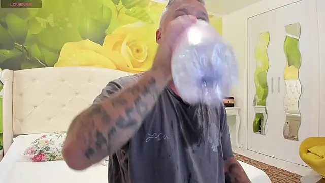 BlowMyXXL online show from May 13, 1:08 pm
