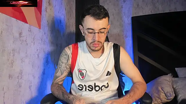 CodyWalkerR online show from July 25, 5:54 pm