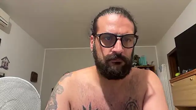 beardo85 online show from July 6, 7:16 pm