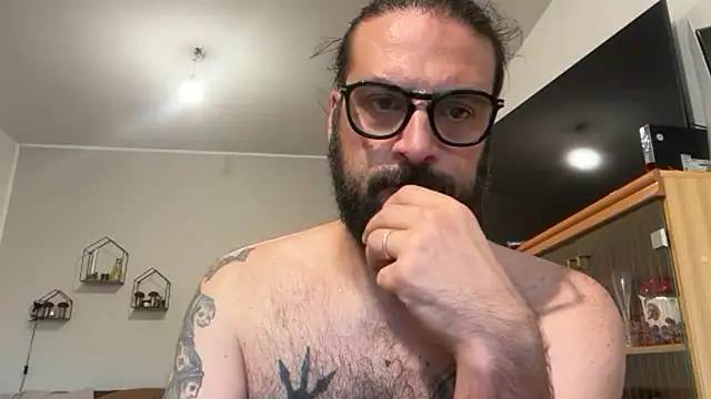 beardo85 online show from June 15, 6:22 pm