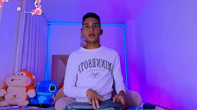dilan alfonzo online show from August 3, 6:36 pm