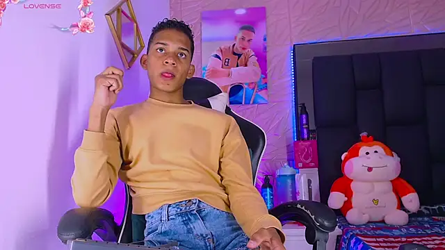 dilan alfonzo online show from May 1, 4:27 am