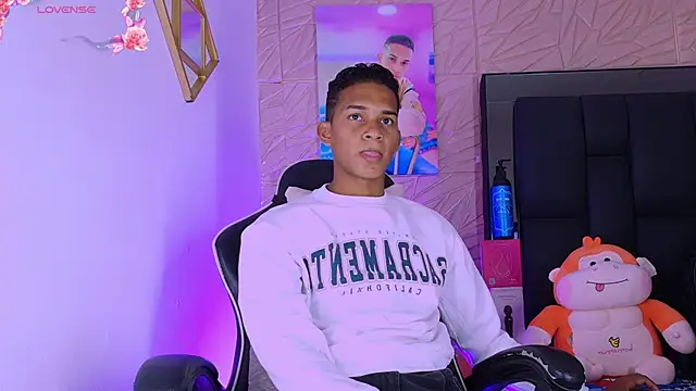 dilan alfonzo online show from May 16, 12:03 pm