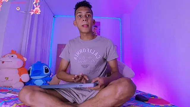 dilan alfonzo online show from July 26, 3:09 pm