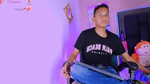 dilan alfonzo online show from May 13, 4:20 am