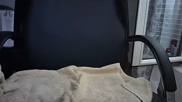 jeans466 online show from July 23, 12:57 pm