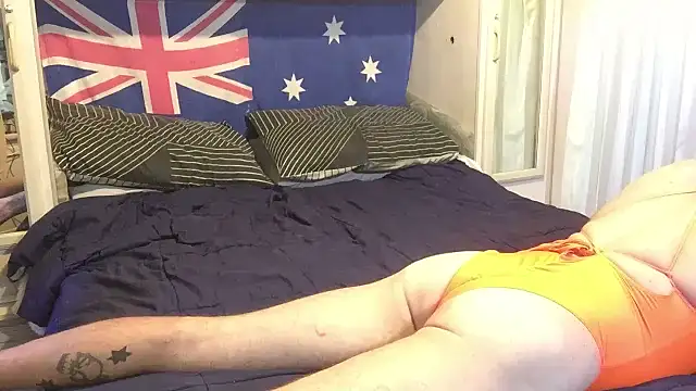 madaussiehere online show from August 10, 4:29 am