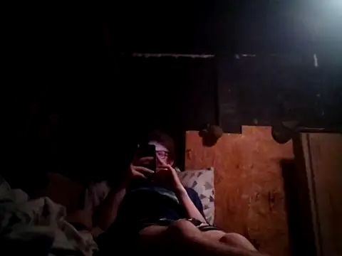 hothippie420 online show from May 6, 6:36 am