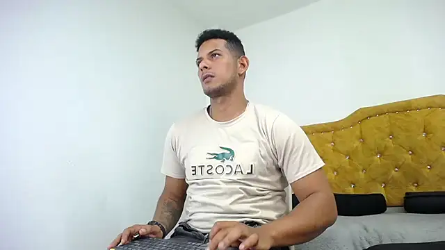 Chris Dick23 online show from May 6, 5:19 am