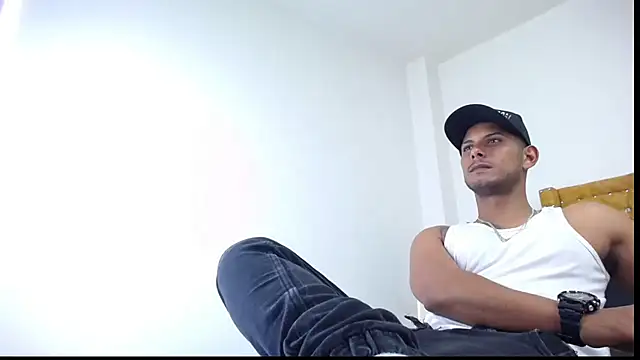 Chris Dick23 online show from June 7, 7:15 am