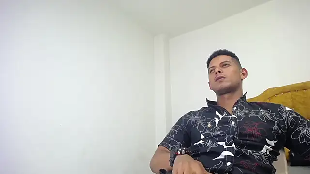 Chris Dick23 online show from May 13, 5:26 am