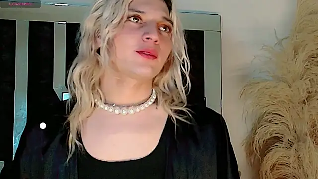 honey skin online show from July 17, 2:30 am