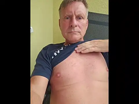 johnnym1 online show from July 26, 3:20 pm