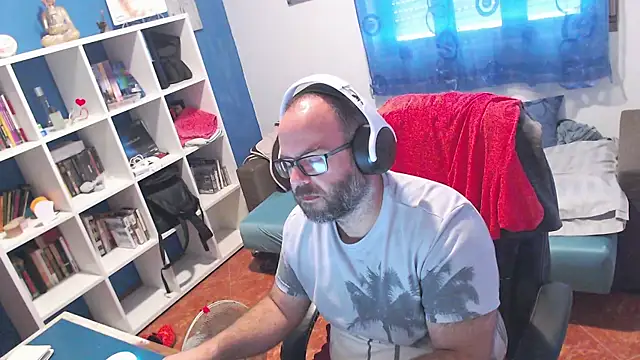 ravingr4d4 online show from July 23, 9:06 am