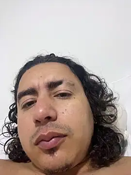 DanielGomez9 online show from May 12, 4:43 am