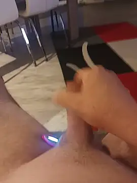 Szeltolo001 online show from July 30, 2:55 am
