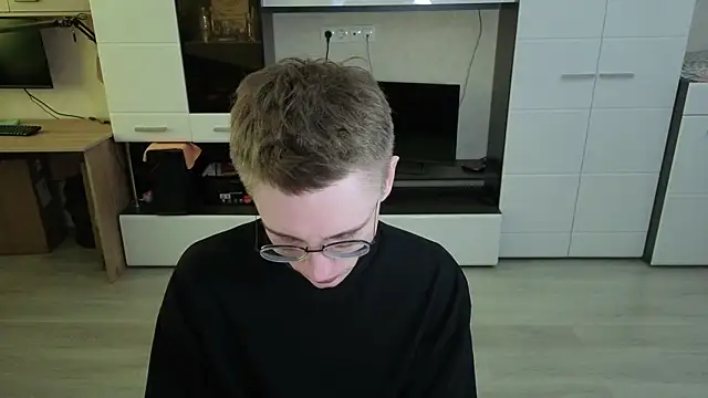 angryzan online show from April 29, 7:35 am