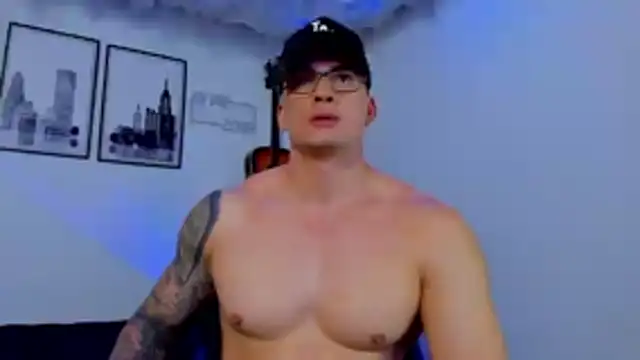 seancarreraa online show from May 11, 8:39 pm