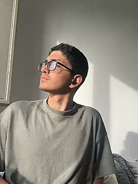 TylerWhite  online show from May 7, 4:18 pm