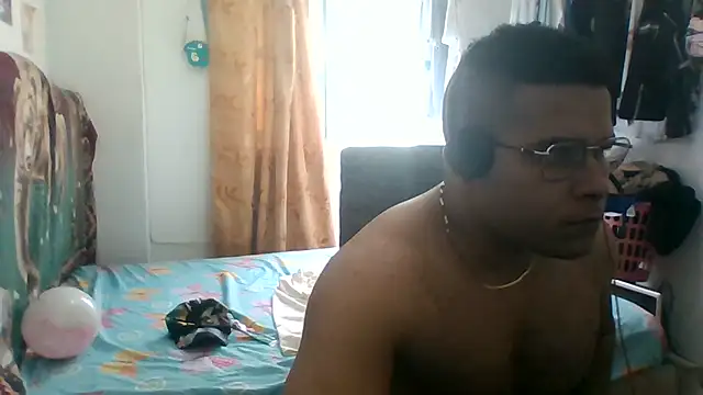 SaucyAffair0 online show from July 24, 2:57 pm