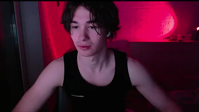 MarkusDean online show from May 11, 9:34 pm