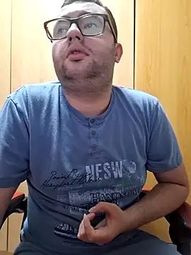 Javier bear online show from May 6, 9:15 pm