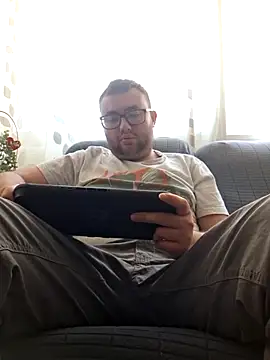 Javier bear online show from April 28, 12:43 pm