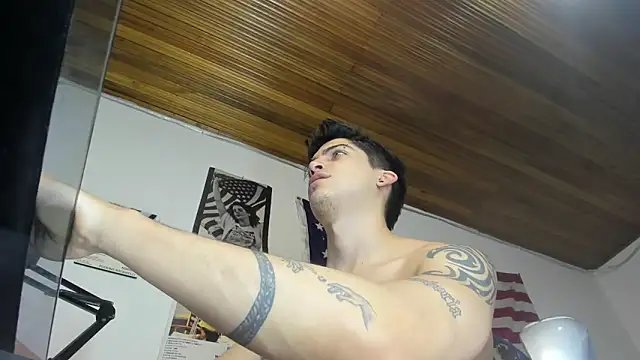 charlie hotxxx online show from May 11, 4:36 am
