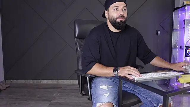 mattmasterss online show from July 13, 2:30 pm