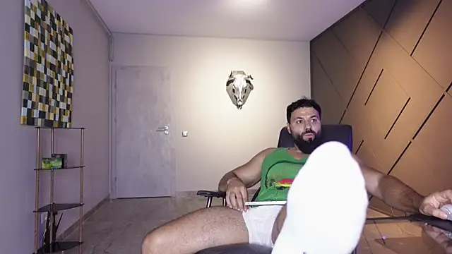 mattmasterss online show from August 8, 8:27 pm