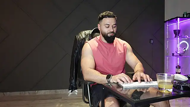 mattmasterss online show from May 5, 1:07 am