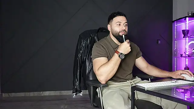 mattmasterss online show from April 30, 12:50 am