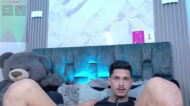 JAYCOB00 online show from June 12, 2:43 am