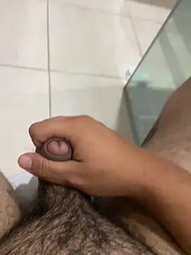leocardenaz online show from June 13, 2:09 am