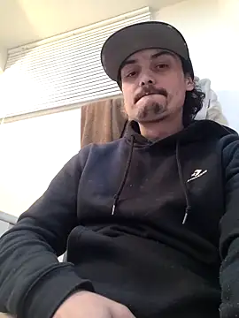 JustTylerr online show from May 23, 6:52 am