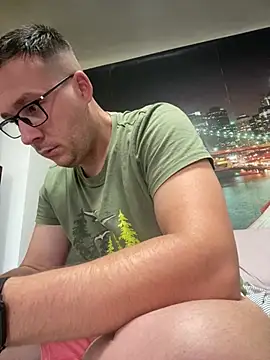 ionut9879 online show from July 24, 10:33 am