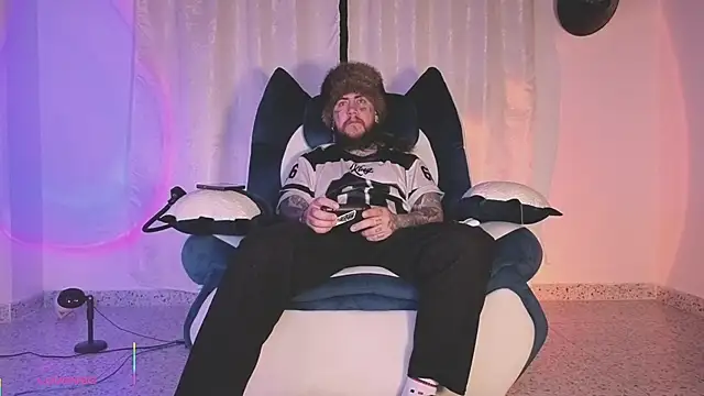 Ash gusbig online show from May 4, 2:57 am