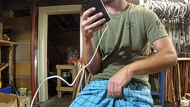 Bigoleslong98765 online show from August 4, 4:18 am