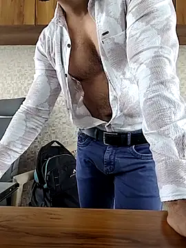 indianguy89 online show from May 6, 5:52 am